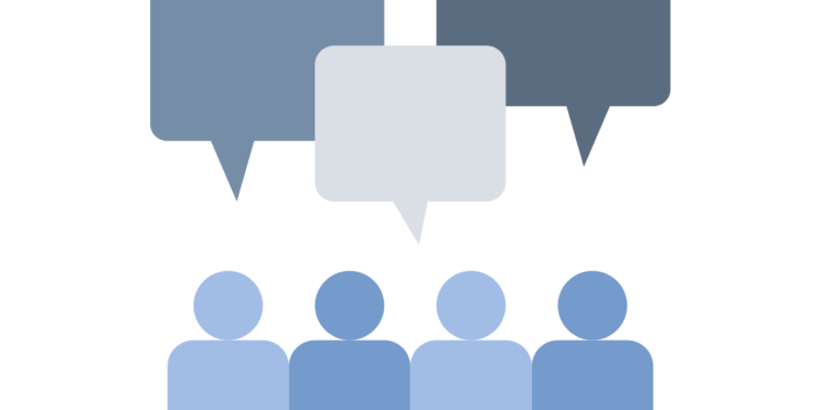 Grafisk illustrationsbild med fyra personer. Ovanför deras huvuden finns tre stora pratbubblor.